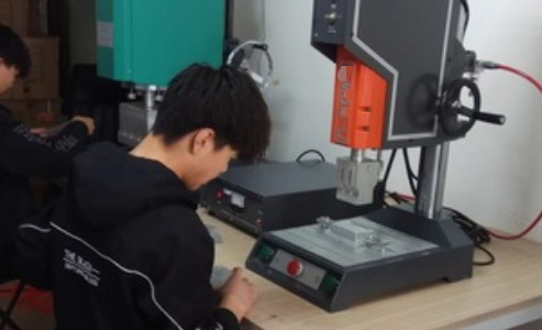 P站视频在线观看安装黄焊接不规则工件的方法